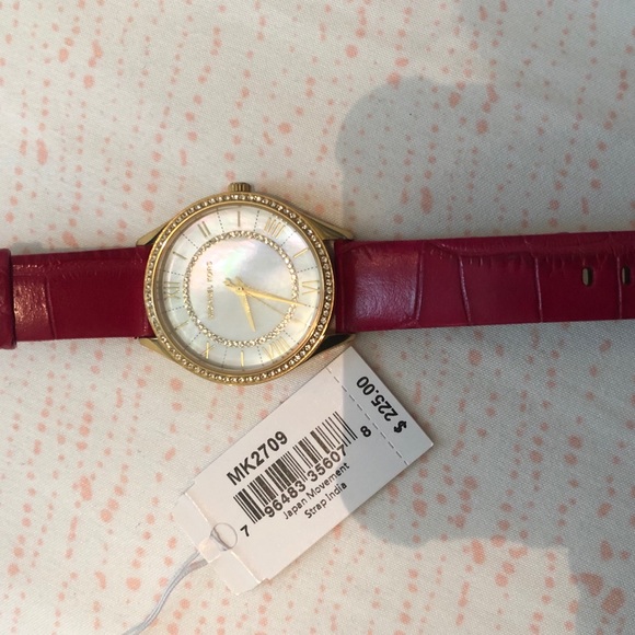 Michael Kors Watch - Picture 5 of 7